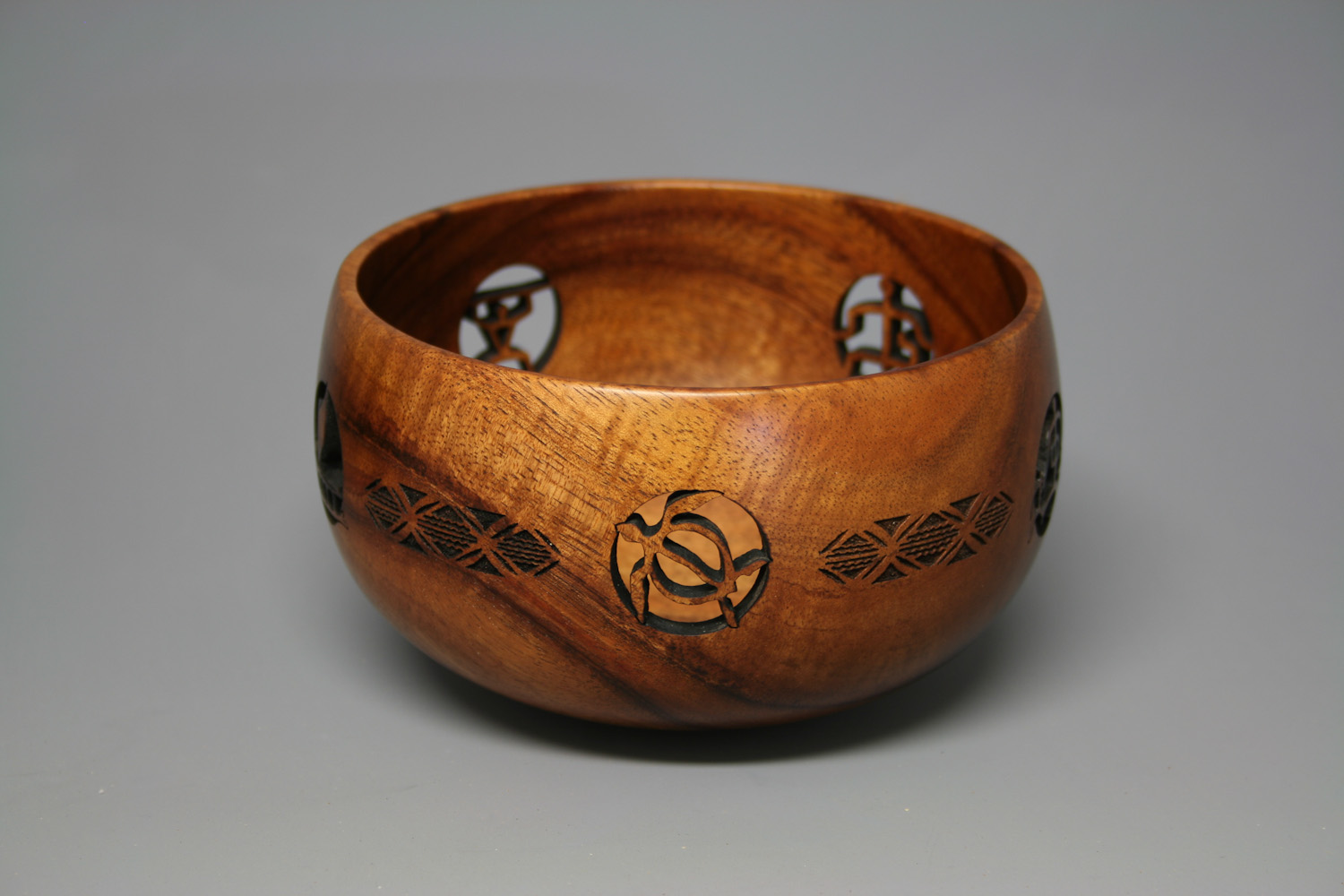 Big-Island-Engraving-Traditional-Hawaiian-Calabash-Bowls-03